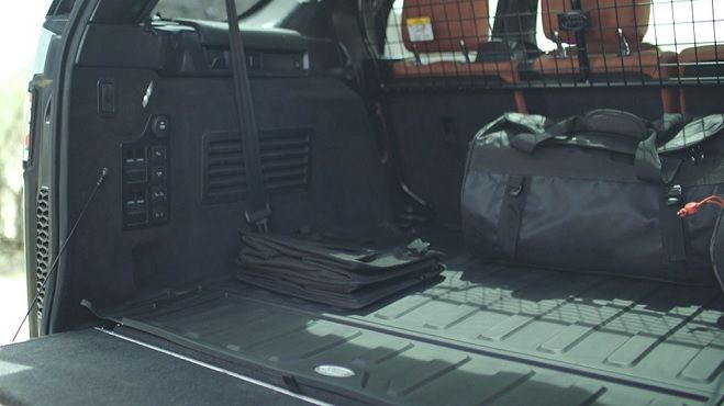 Loadspace Rubber Mat - Ebony, without Rear Air Conditioning