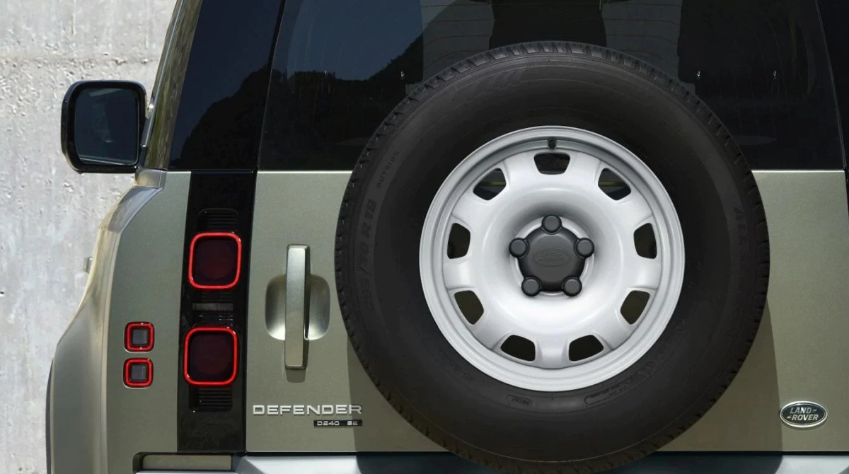 Land Rover 18" Steel, Style 5093, Fuji White 