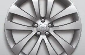 LR167057 - Land Rover 23" Style 5135 Sparkle Silver